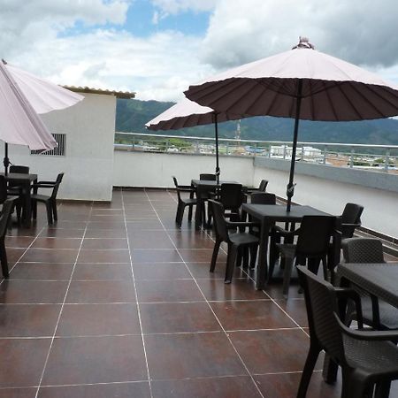 Hotel Escorial Pitalito Exteriör bild
